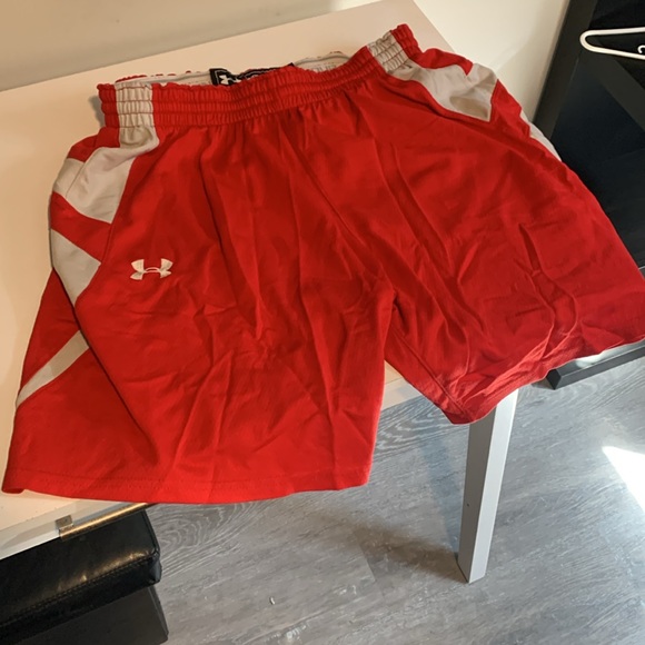 Under Armour athletic shorts - Picture 4 of 6